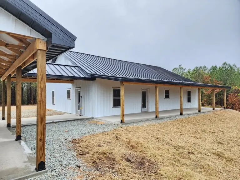 Viewpoint barndominium covered porch